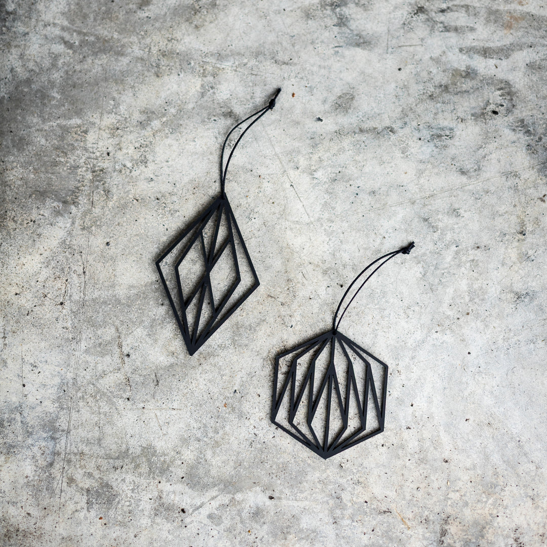 Anhänger / Diamant / schwarzmatt