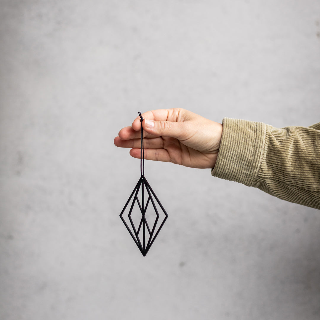 Anhänger / Diamant / schwarzmatt
